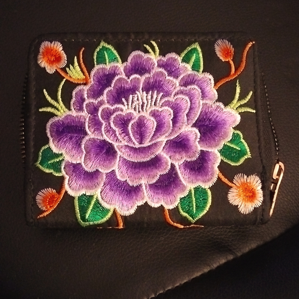 Wallet super cute brand new
